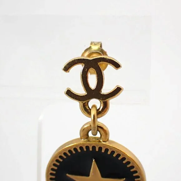 CHANEL Gold Earrings - Picture 4 of 8